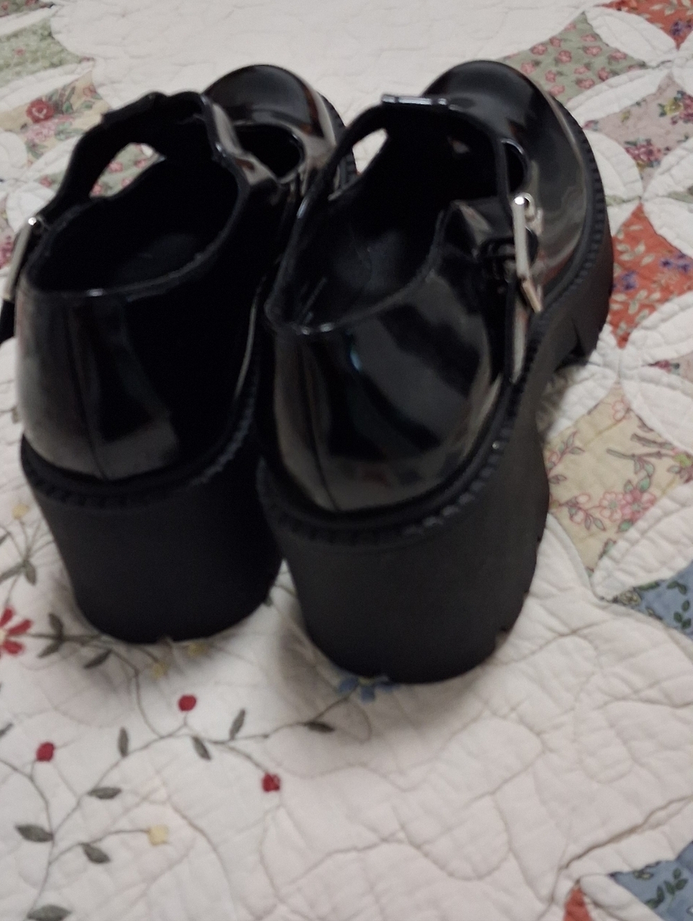 Sold On E...Madden Girl New Black Platform Shoes - Picture 4 of 9